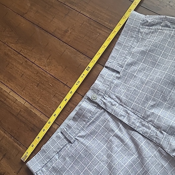 Nike Golf Tour Preformance Heather Gray Checkered Shorts size 40 - Picture 5 of 5